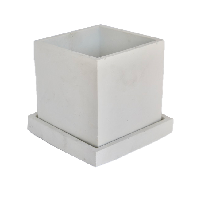 Bílý hranatý betonový květináč